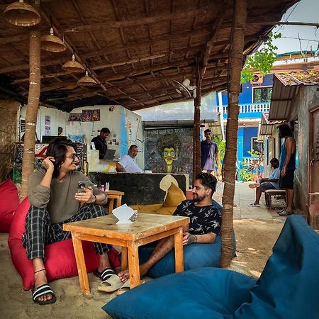 12 Monks - Beachside Hostel Arambol Exterior photo