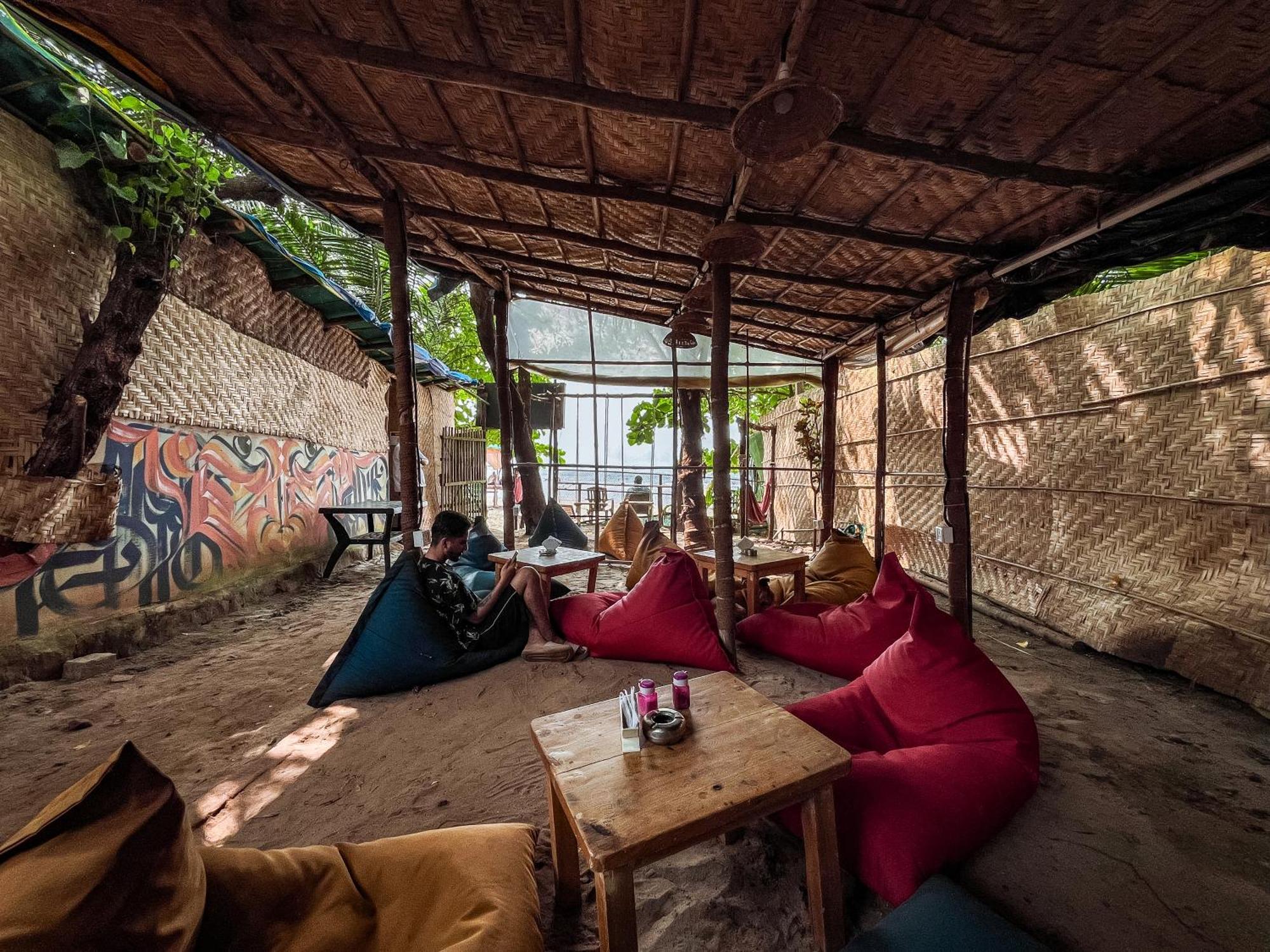 12 Monks - Beachside Hostel Arambol Exterior photo